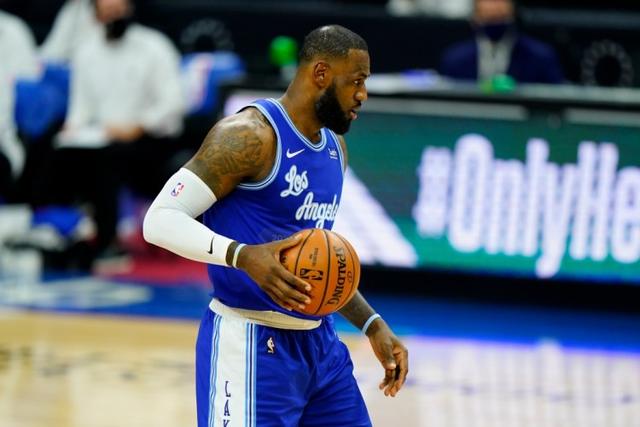 约基奇23+17+15掘金大胜老鹰 国王逆转胜76人