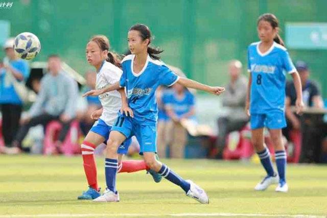 WCBA-韩旭19+8李梦13分 四川女篮13连胜领跑